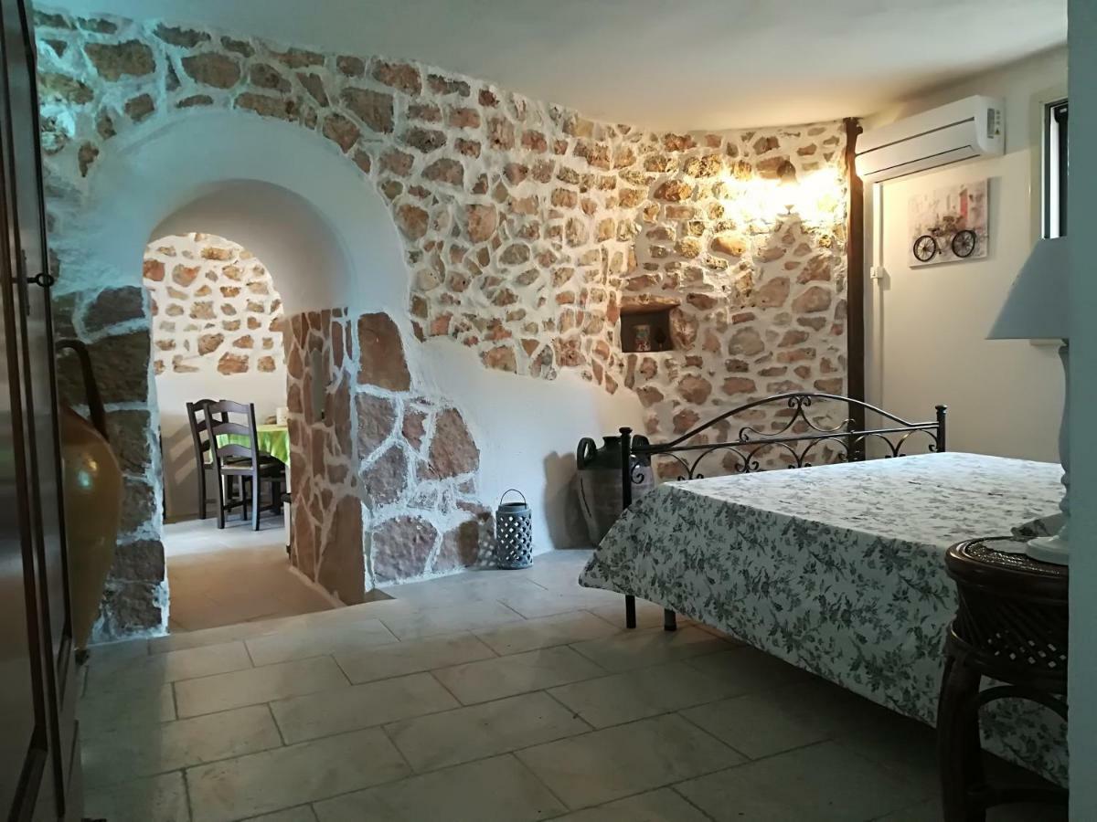 Trullo Alessandro E Villa Raffaela San Vito dei Normanni Exterior foto